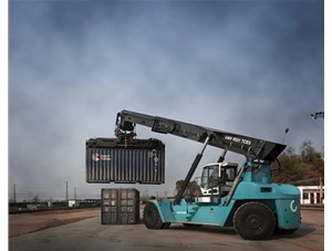 科尼正面吊如何在鐵路線上操作？